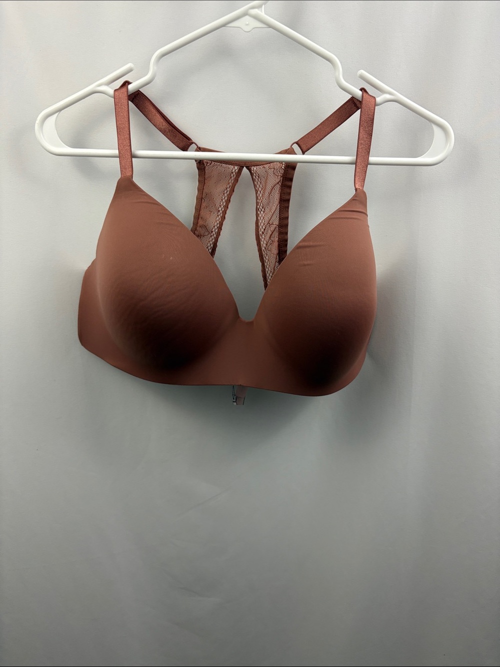 Victoria’s Secret No Wire Bra 38DD Mauve Wireless Racerback Lace